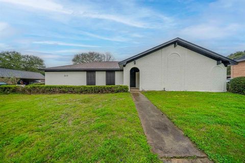 A home in Sealy