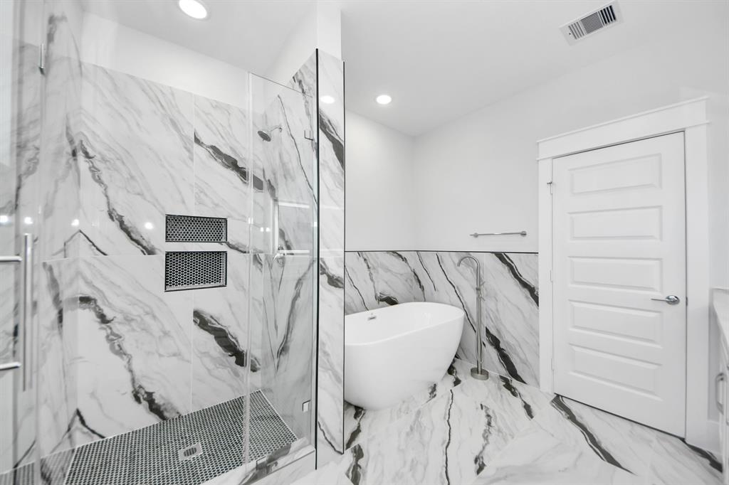 220 San Jacinto St, La Porte, Texas image 31