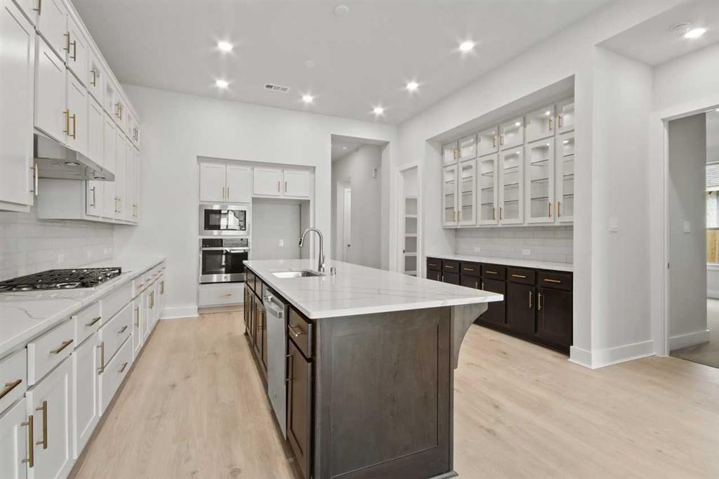 15610 Broadway Bend Drive, Conroe, Texas image 3