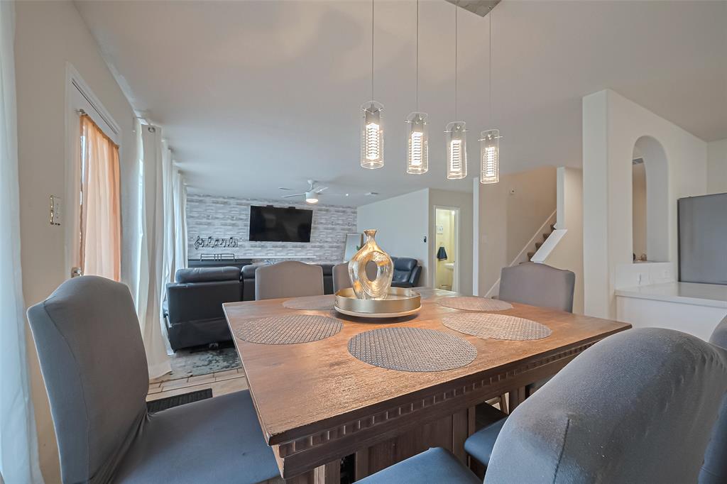 3342 Brackenfern Road