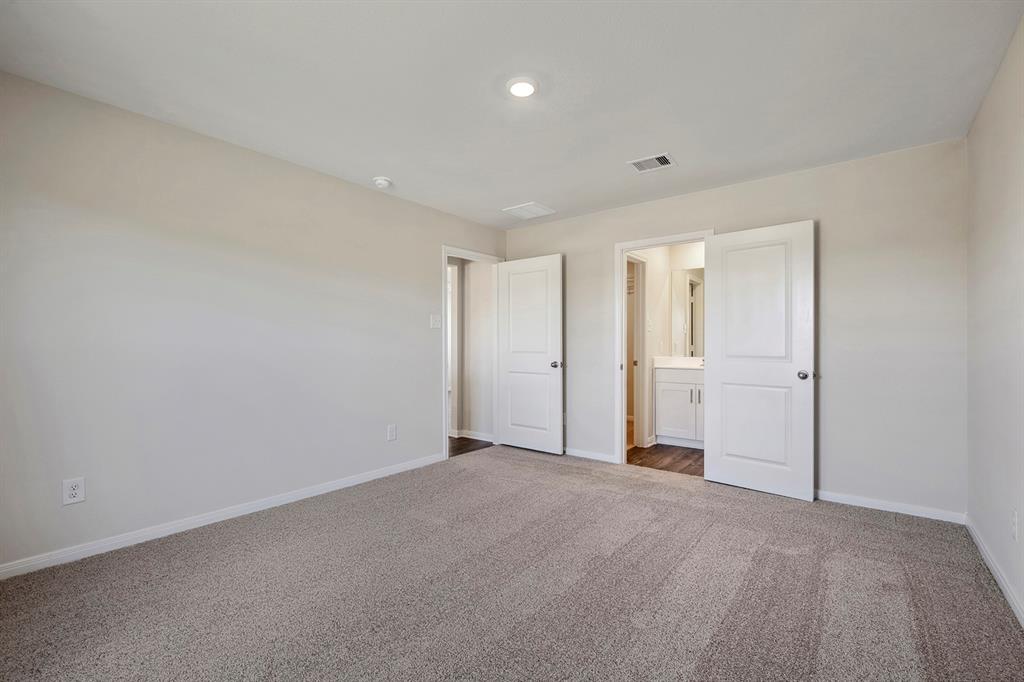 10410 Red Cardinal Drive Drive, Cleveland, Texas image 4