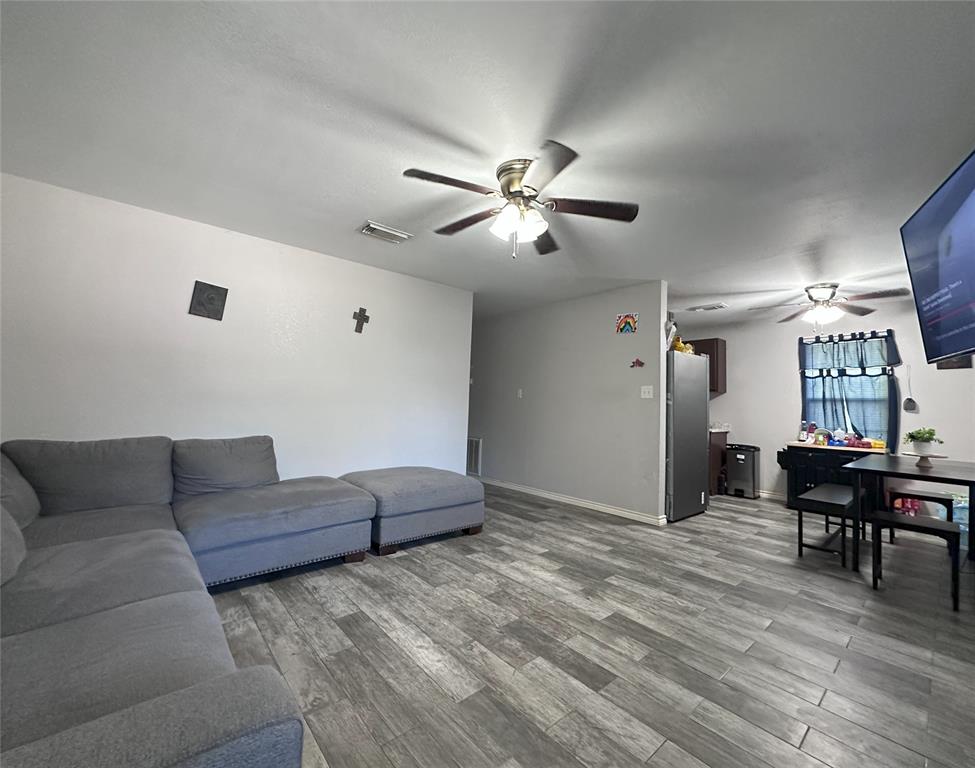 1313 Muncy Street, El Campo, Texas image 5