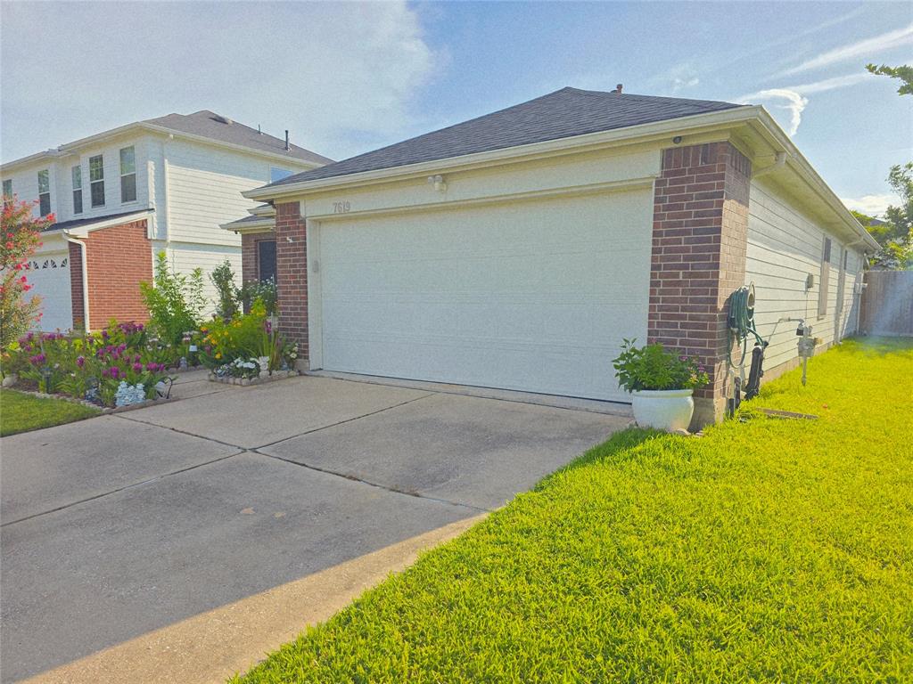 7619 Thicket Trace Court