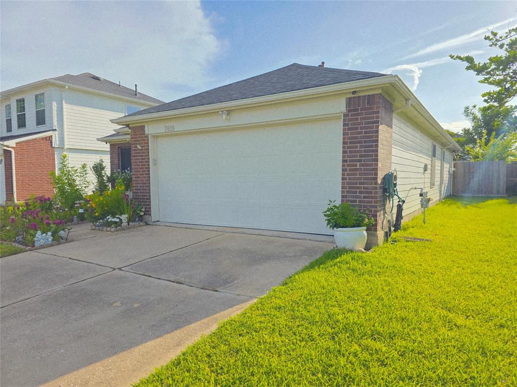 7619 Thicket Trace Court