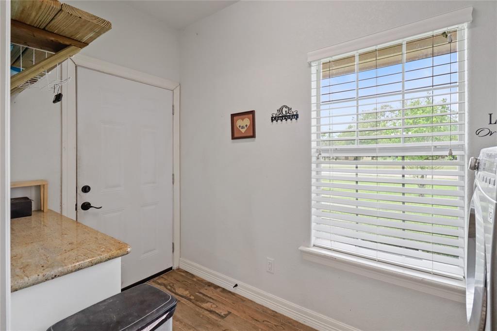 1056 Longhorn Trail, Angleton, Texas image 10