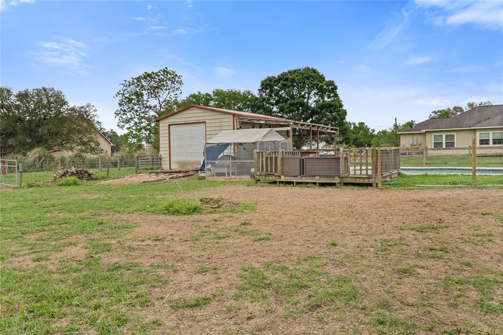 1056 Longhorn Trail, Angleton, Texas image 36
