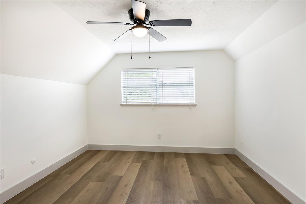 1914 Eagle Falls Street, Houston, Texas image 32