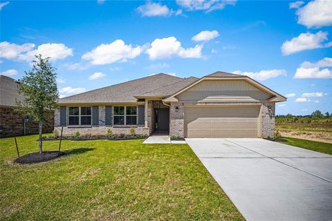 Photo of 40122 Spyglass Hill Drive, Cleveland, TX 77327 (MLS # 78020755) Photo of 40122 Spyglass Hill Drive, Cleveland, TX 77327 (MLS # 78020755)