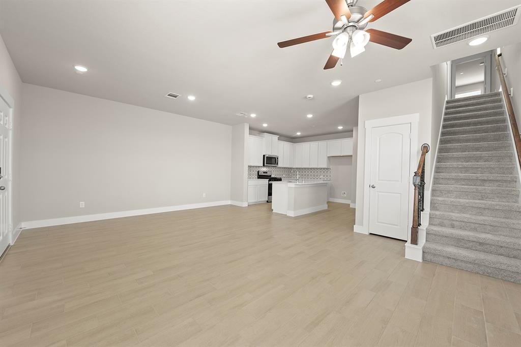 2738 Mariposa Creek Drive #4, Rosharon, Texas image 4