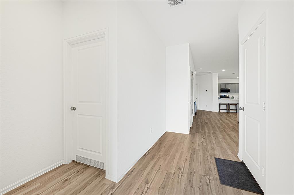 4307 Mulberry Sage Drive, Baytown, Texas image 3