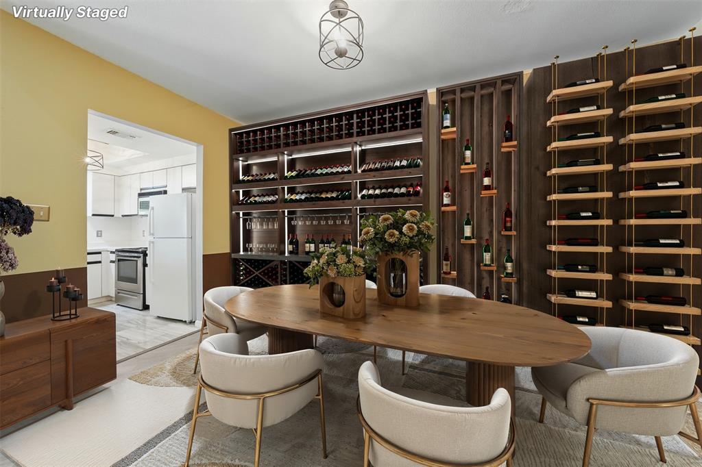 4144 Greystone Way 305