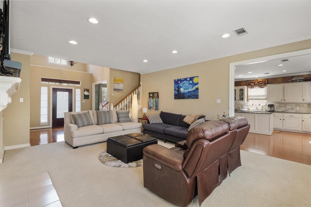 13215 Jessica Lane, Houston, Texas image 10
