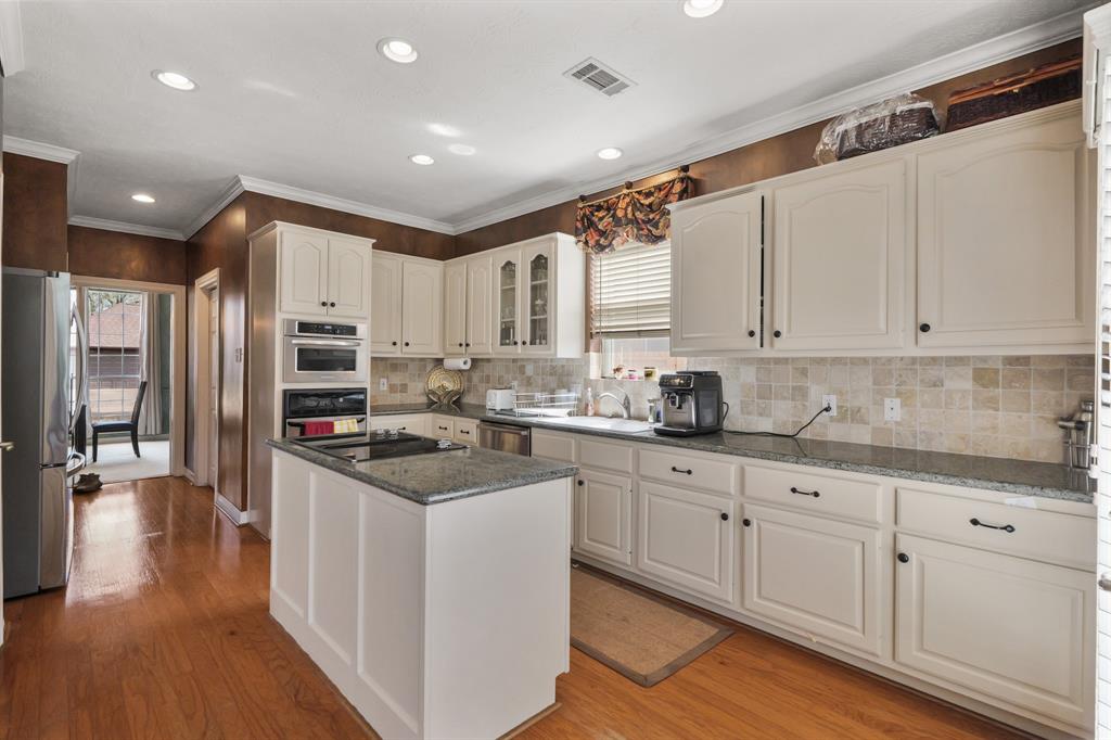13215 Jessica Lane, Houston, Texas image 24