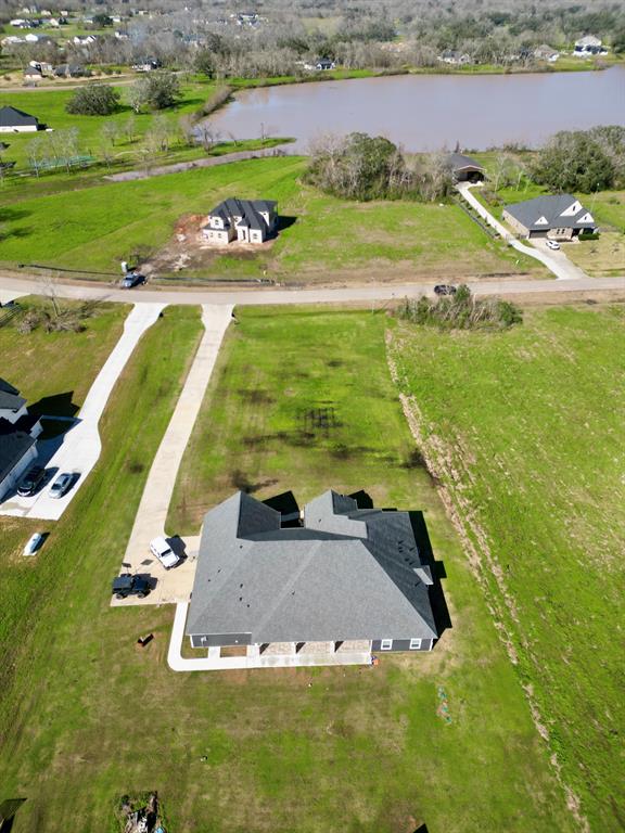 311 Lakeview Drive, Angleton, Texas image 17