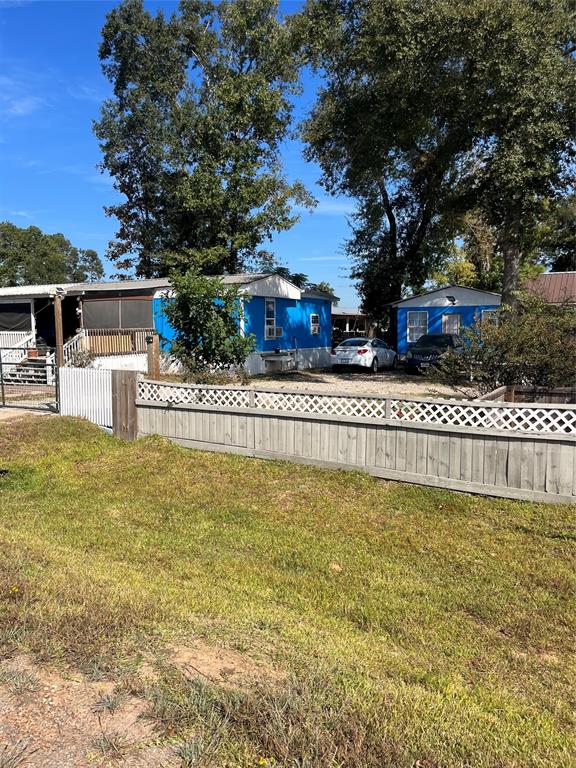 8026 Forest Trace Boulevard, Conroe, Texas image 3
