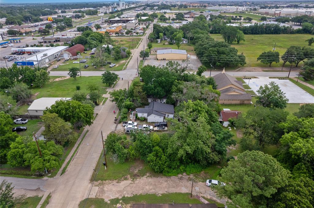 5821 Roberts Road, Katy, Texas image 4