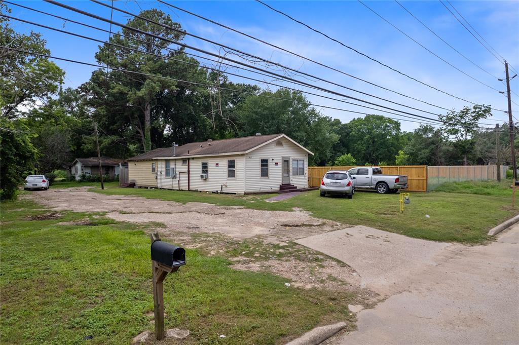 5821 Roberts Road, Katy, Texas image 9