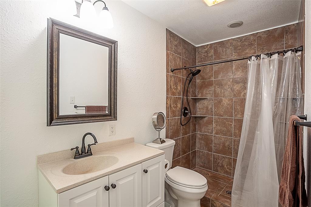 940 W Buccaneer Drive, Winnie, Texas image 17