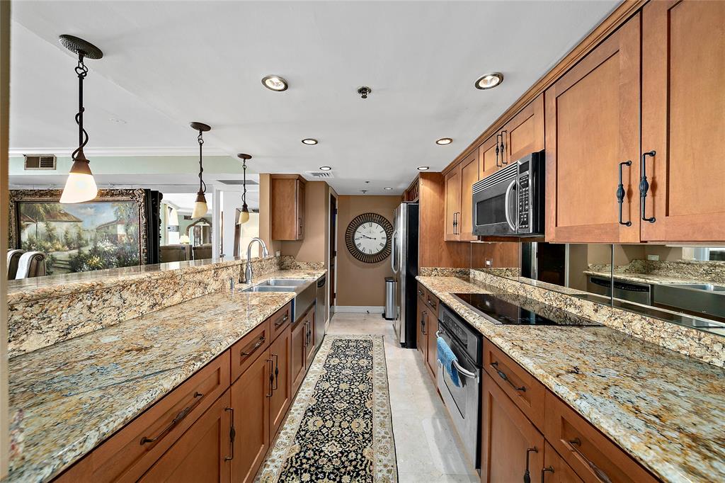 3525 Sage Rd 1512