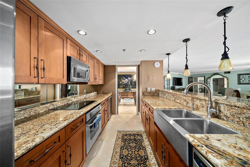 3525 Sage Rd 1512