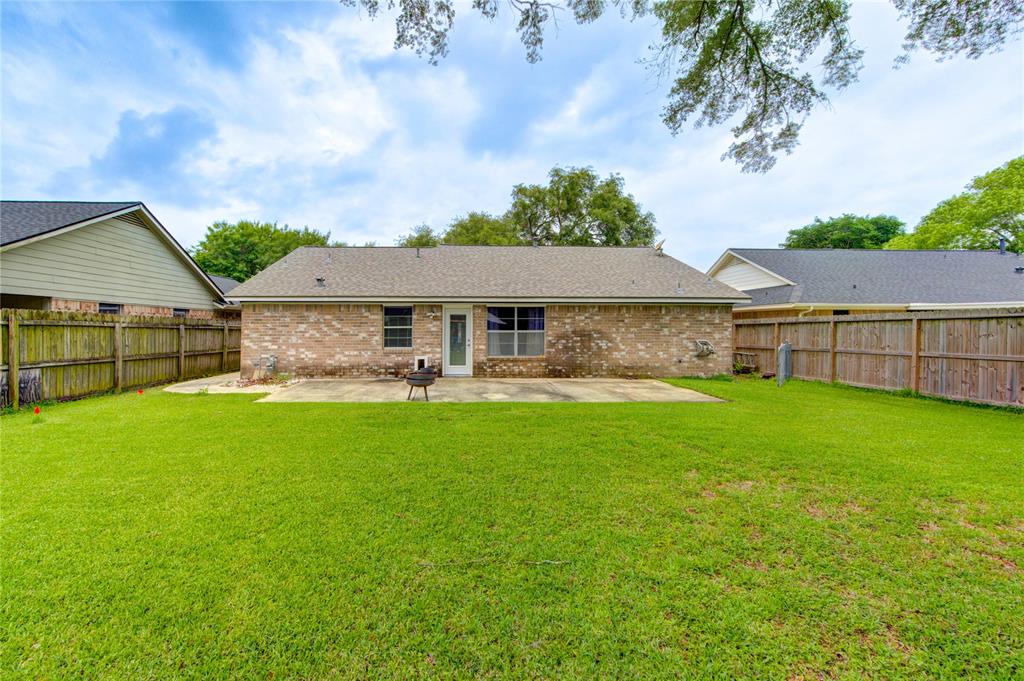 3711 Clover Meadows Street, Pasadena, Texas image 25