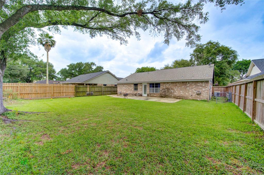 3711 Clover Meadows Street, Pasadena, Texas image 27
