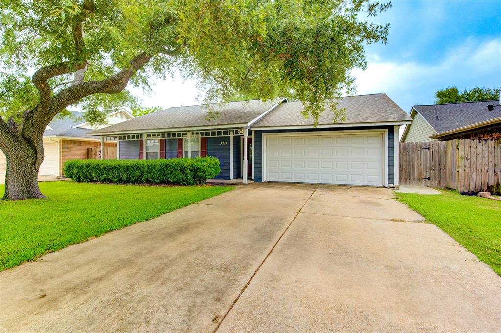 3711 Clover Meadows Street, Pasadena, Texas image 2