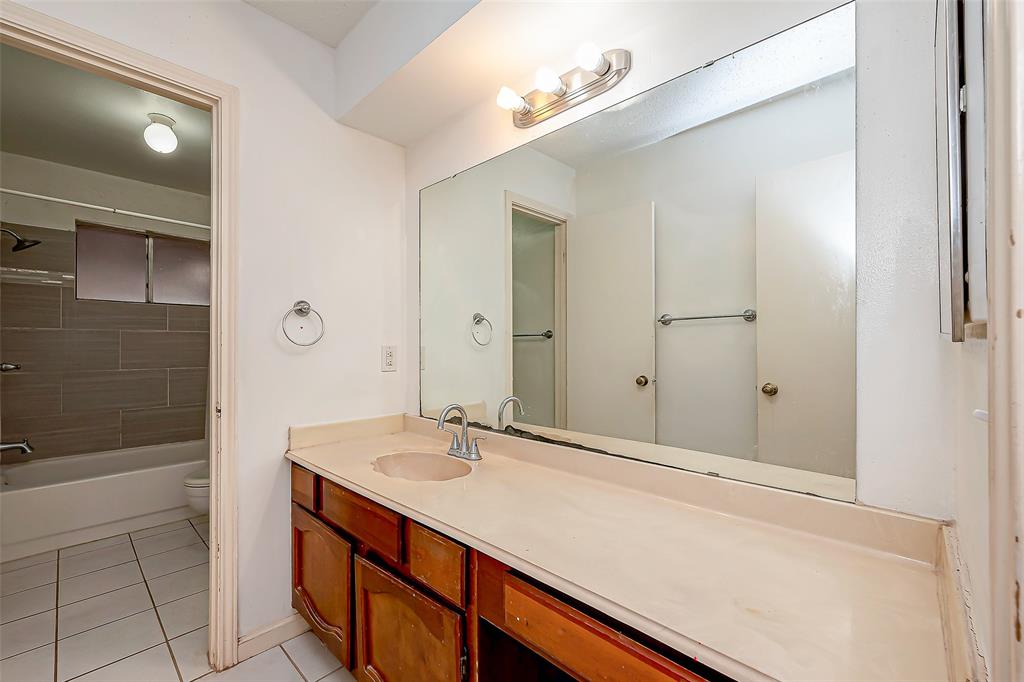 11014 Broken Sky Drive, Houston, Texas image 15