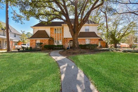 Single Family Residence in Houston TX 5135 Westerham Place.jpg