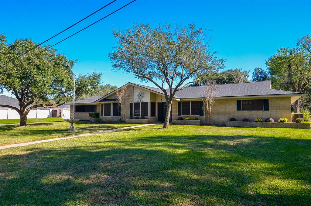 1706 Ninth Street, Hempstead, Texas image 5