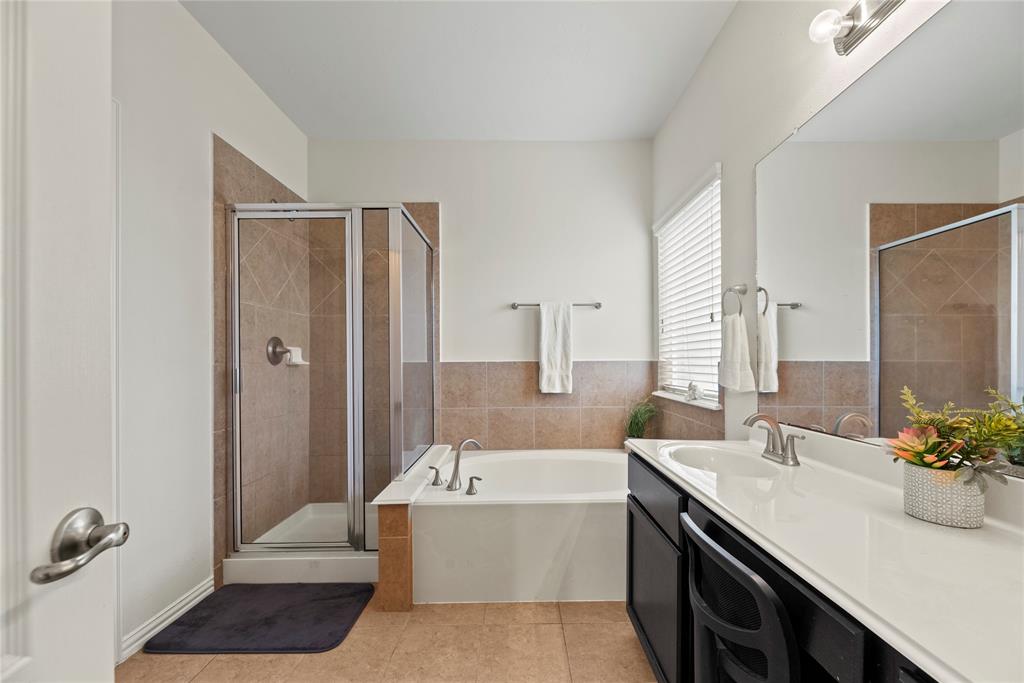 13215 Dover Bluff Drive, Rosharon, Texas image 17