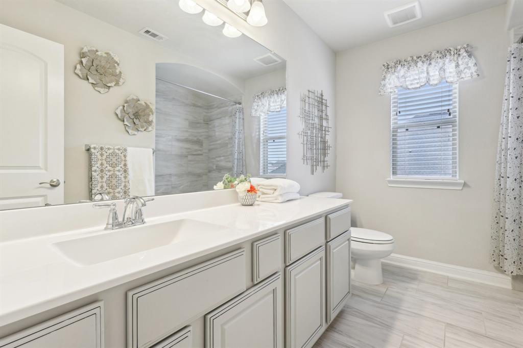 3403 Majestic Pine Lane, Rosenberg, Texas image 28