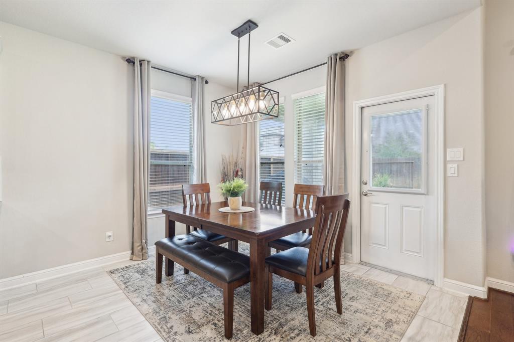 3403 Majestic Pine Lane, Rosenberg, Texas image 13