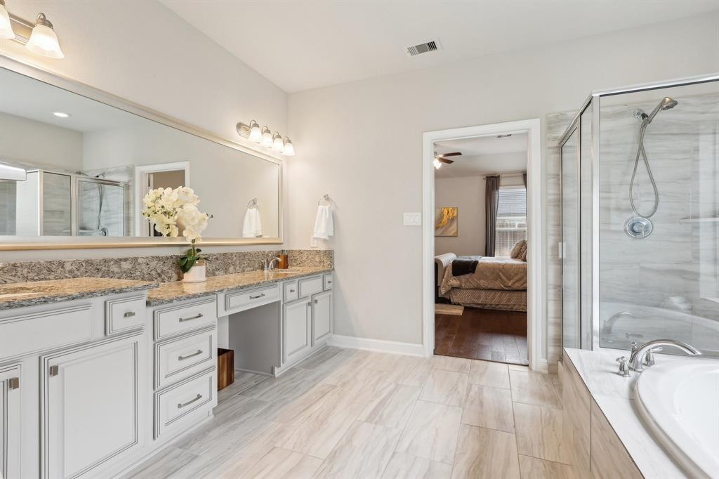 3403 Majestic Pine Lane, Rosenberg, Texas image 24