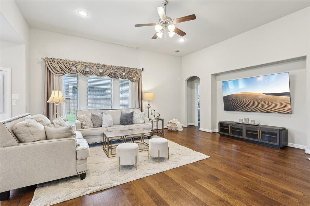 3403 Majestic Pine Lane, Rosenberg, Texas image 8