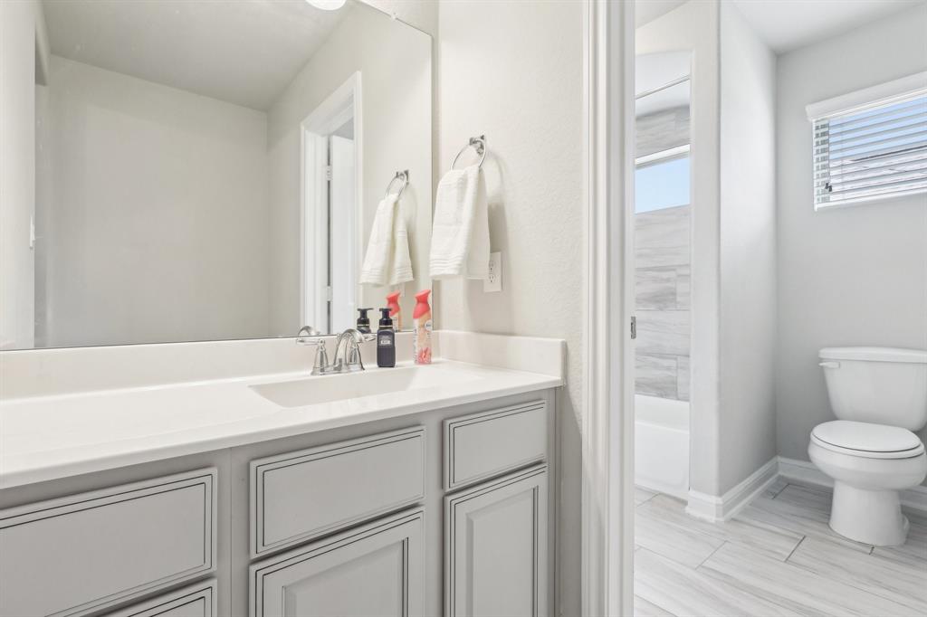3403 Majestic Pine Lane, Rosenberg, Texas image 39