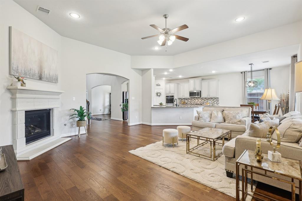3403 Majestic Pine Lane, Rosenberg, Texas image 7
