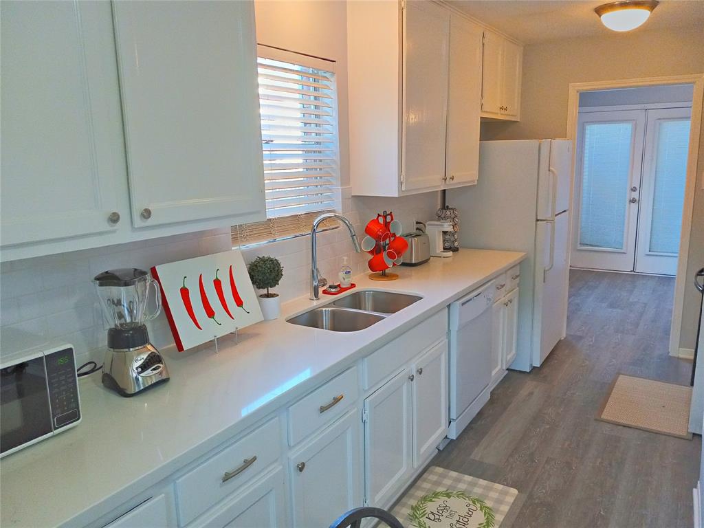 800 Country Place Drive #909, Houston, Texas image 14