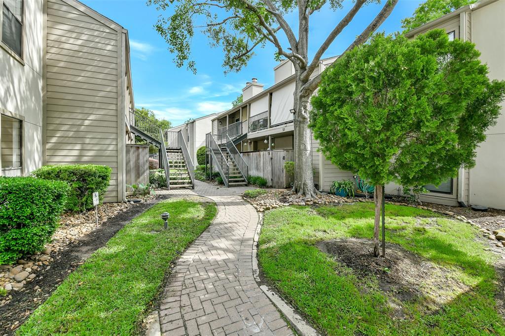1100 Augusta Drive #33, Houston, Texas image 2