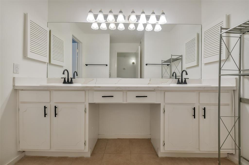 1100 Augusta Drive #33, Houston, Texas image 23