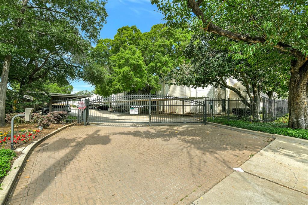 1100 Augusta Drive #33, Houston, Texas image 32
