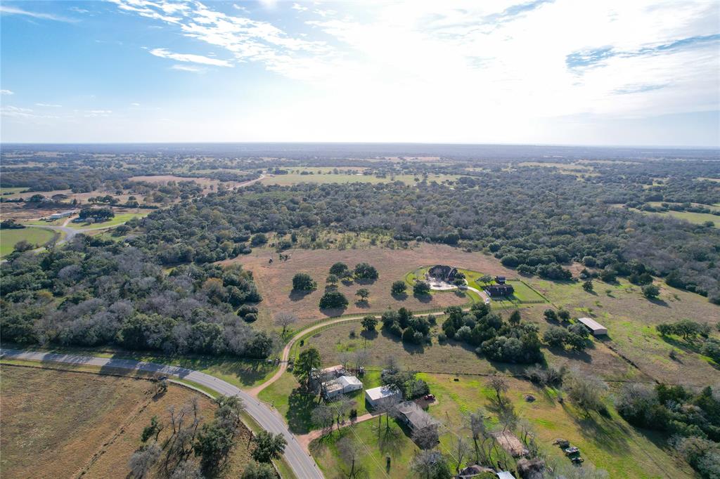 1328 Fm 682, Yoakum, Texas image 3