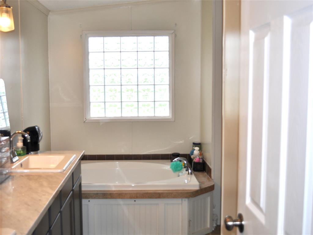 10901 Harmon School Road, Burton, Texas image 30