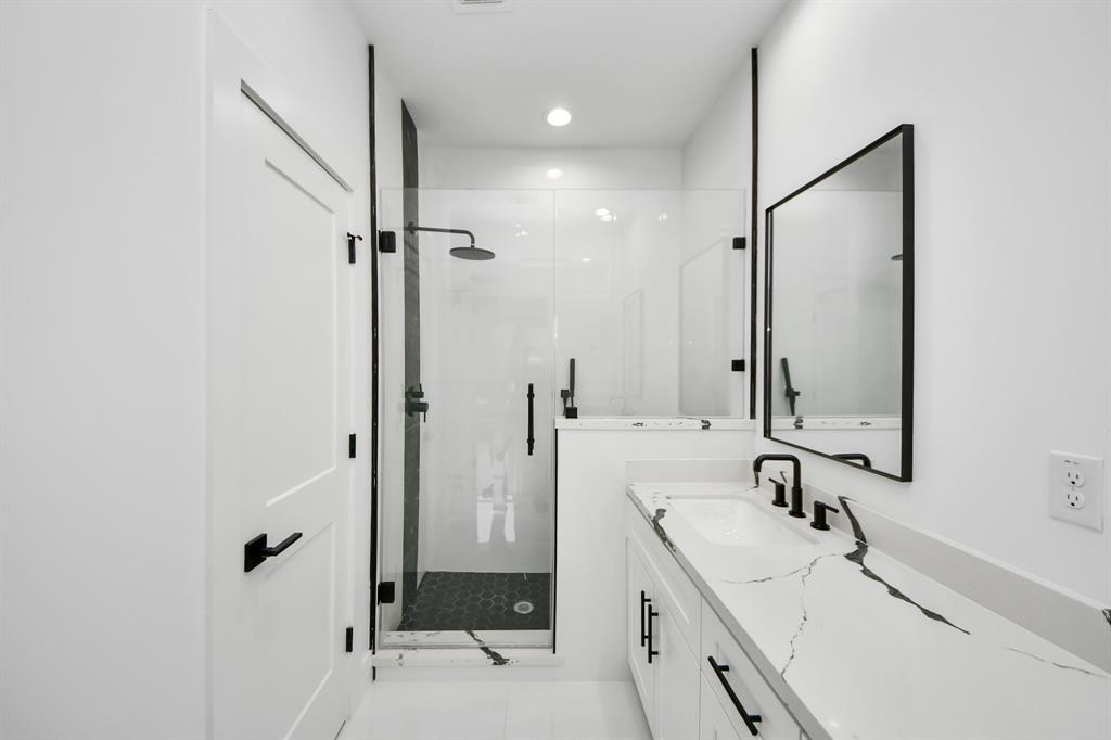 5029 Broom Street #B, Houston, Texas image 20