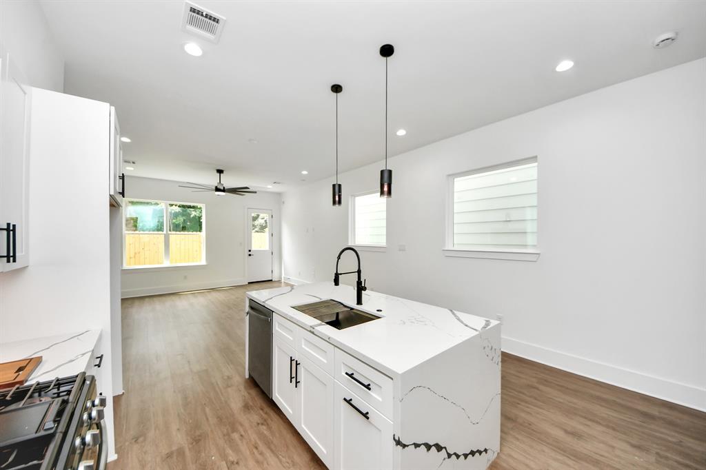 5029 Broom Street #B, Houston, Texas image 6