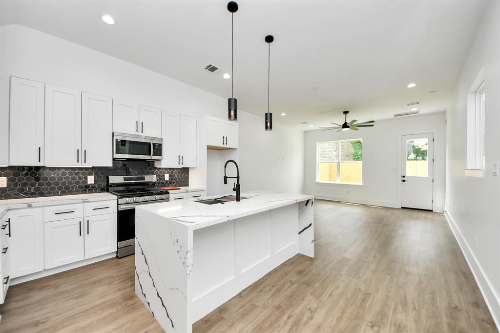 5029 Broom Street #B, Houston, Texas image 5