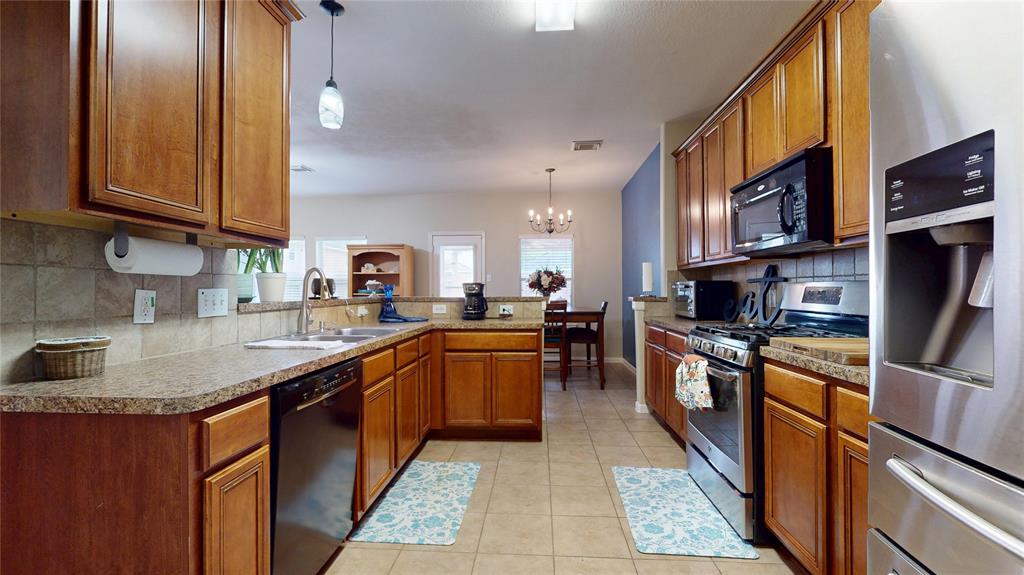 31611 Regal Park Court, Conroe, Texas image 16