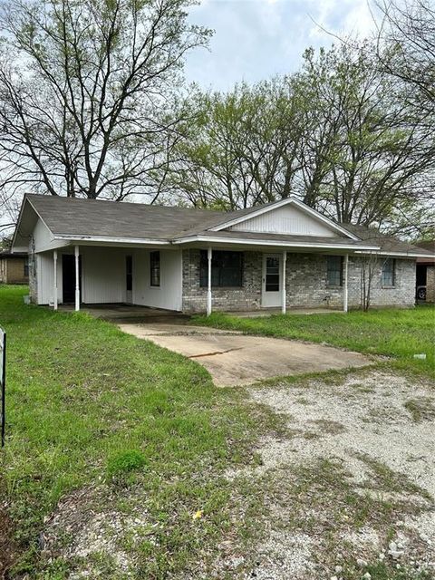 A home in Crockett