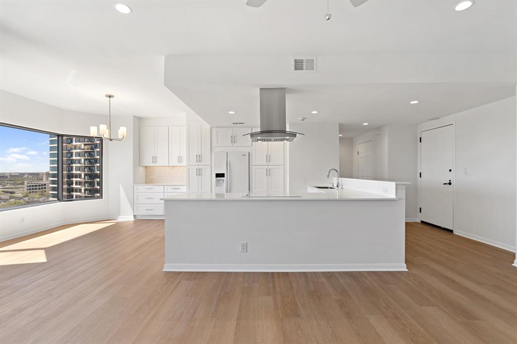 2001 Holcombe Boulevard #1605, Houston, Texas image 5