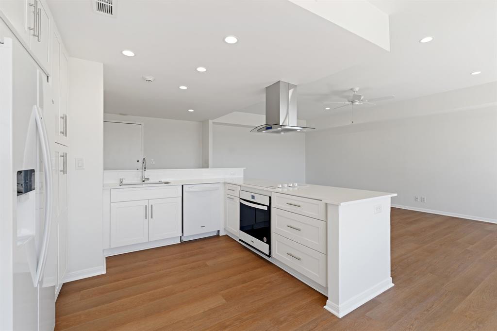 2001 Holcombe Boulevard #1605, Houston, Texas image 10